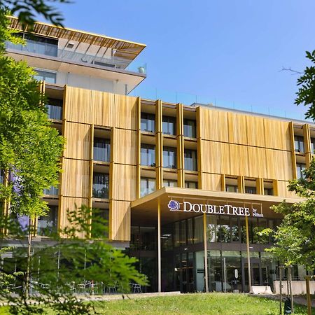 Отель Doubletree By Hilton Vienna Schonbrunn Экстерьер фото